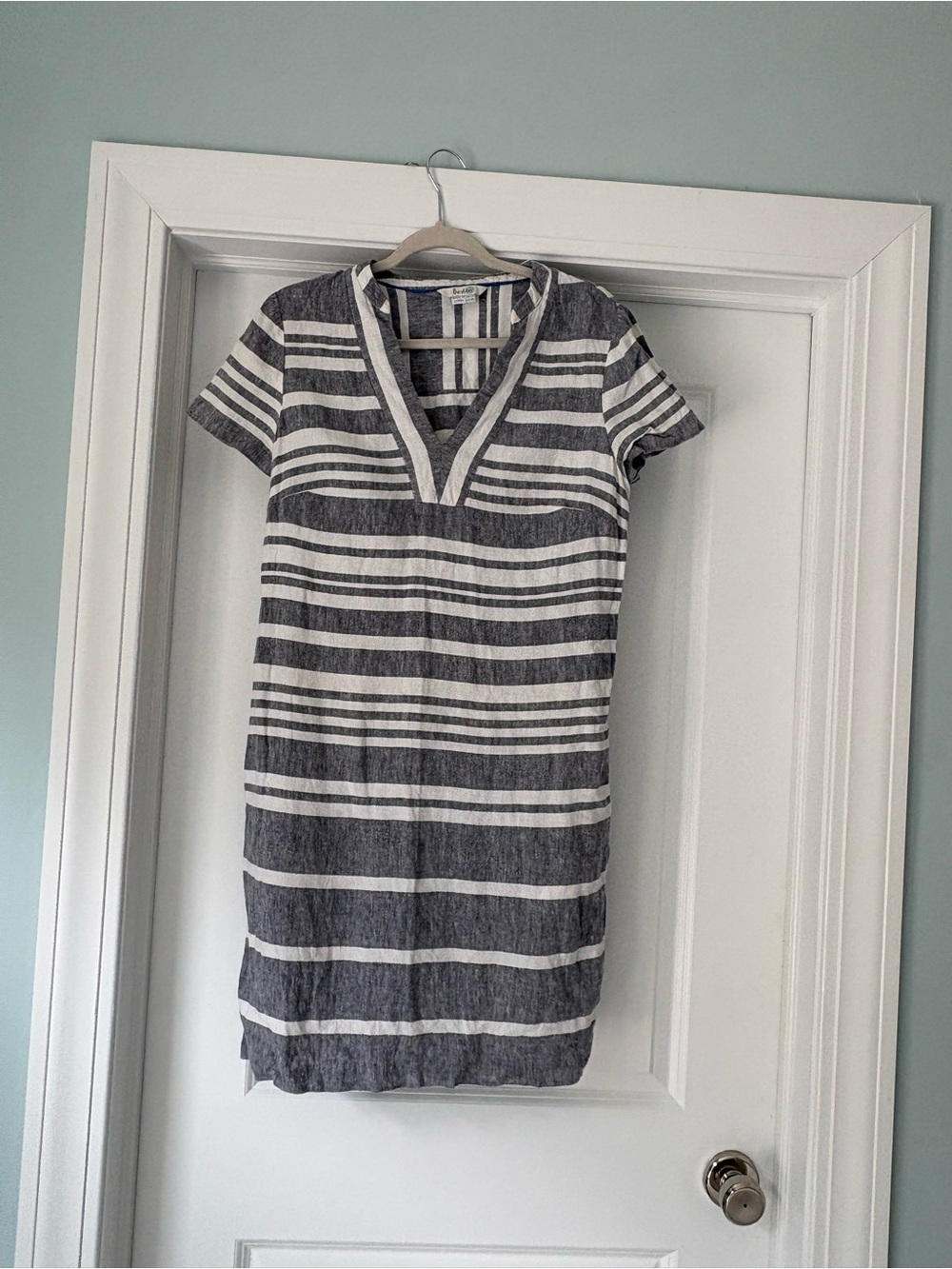 Boden dress 100% linen US 8 V-Neck Short Sleeve Dress, Gray and White rosemary